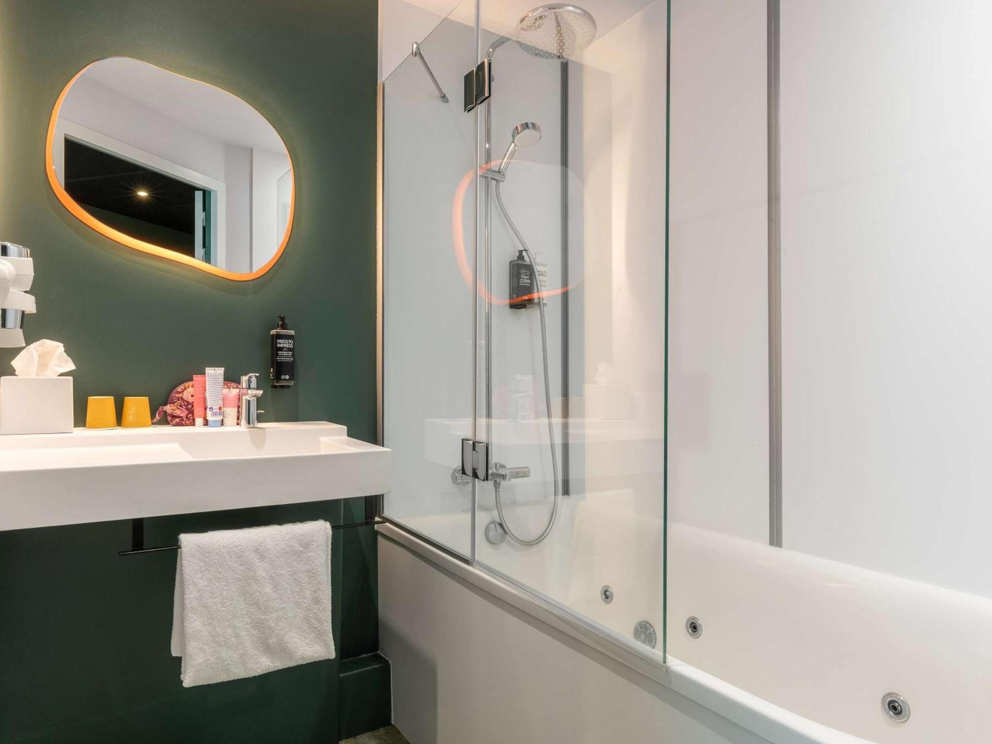 Ibis Styles Bezons Paris La Defense Hotel Bagian luar foto